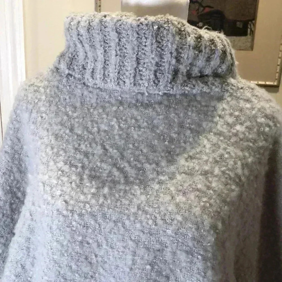 Sonoma ‘Goods for life’ boucle turtleneck poncho sweater gray. One size - Picture 2 of 9